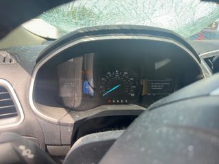 2016 Ford Edge SEL - Interior Instrument Cluster / Odometer Image